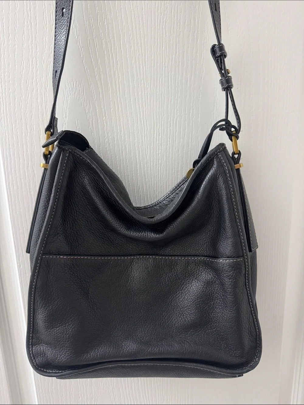 FOSSIL Large Heritage Black Leather Hobo Bag, Dark Gold Hardware